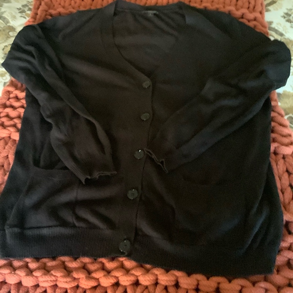 Long sleeve 5 button, 2 pocket cardigan
